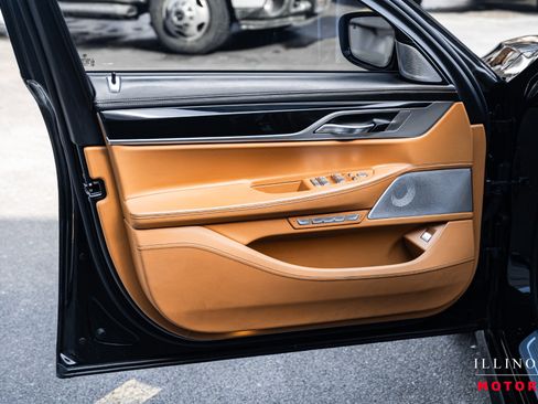 Used 2018 BMW ALPINA B7 xDrive image 18