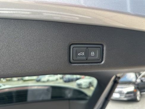 New 2025 Audi Q5 Premium image 13