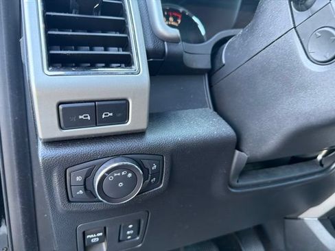 Used 2018 Ford F150 Lariat w/ Equipment Group 502A Luxury AWD/4WD image 7