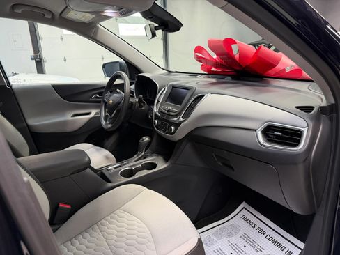 Used 2020 Chevrolet Equinox LS AWD/4WD image 22