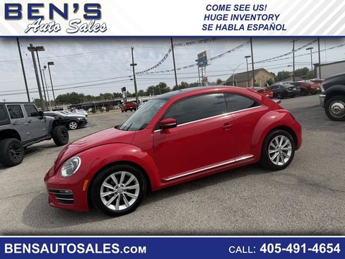Used 2019 Volkswagen Beetle 2.0T SE FWD image 1