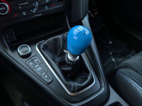 Used 2017 Ford Focus RS image 31