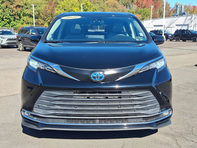 Used 2022 Toyota Sienna XLE w/ XLE Plus Package AWD/4WD image 29