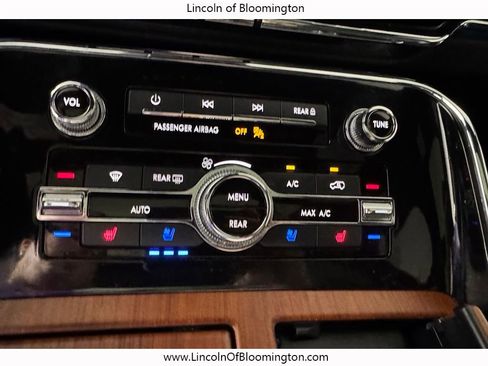 Used 2020 Lincoln Navigator Reserve AWD/4WD image 36