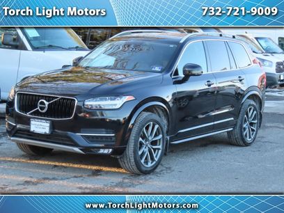 Used 2019 Volvo XC90 T5 Momentum w/ Multimedia Package
