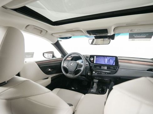 Certified 2023 Lexus ES 300h w/ Premium Package image 16