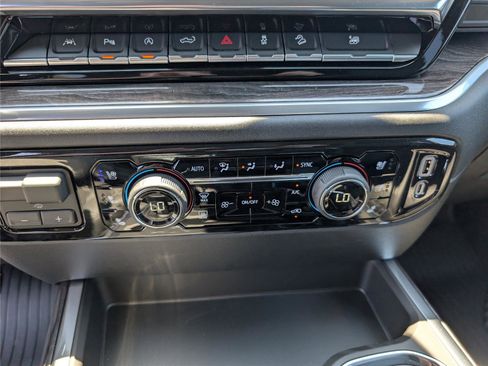 New 2026 Chevrolet Silverado 1500 LTZ w/ LTZ Premium Package AWD/4WD image 22