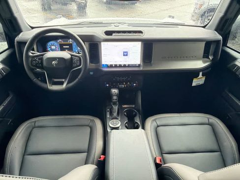 New 2026 Ford Bronco Outer Banks w/ Sasquatch Package AWD/4WD image 18