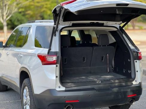 Used 2018 Chevrolet Traverse LT FWD image 42