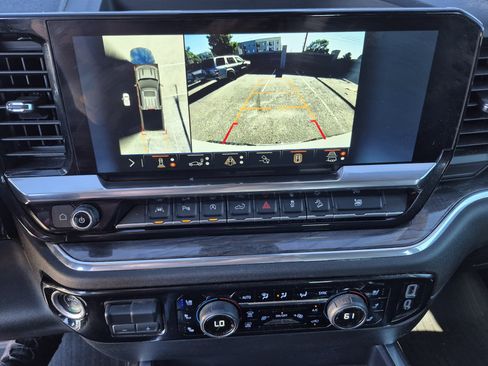 Used 2024 Chevrolet Silverado 1500 LTZ w/ LTZ Premium Package AWD/4WD image 31