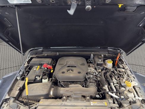Used 2023 Jeep Wrangler Unlimited Sahara AWD/4WD image 21