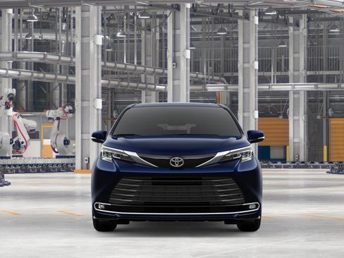 New 2026 Toyota Sienna Limited image 17