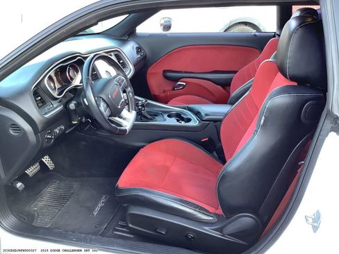 Used 2015 Dodge Challenger SRT image 13
