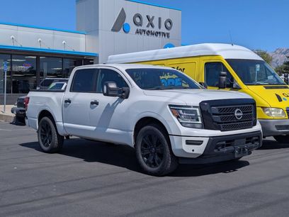 Used 2023 Nissan Titan 4x4 Crew Cab