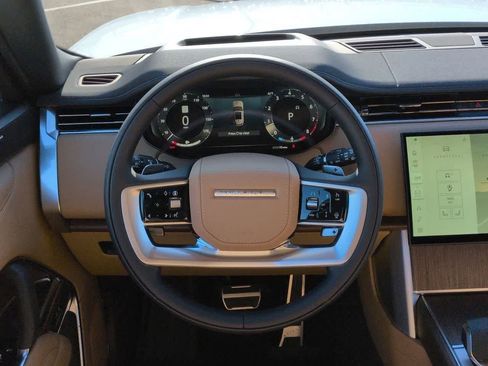 New 2026 Land Rover Range Rover Long Wheelbase SE AWD/4WD image 25