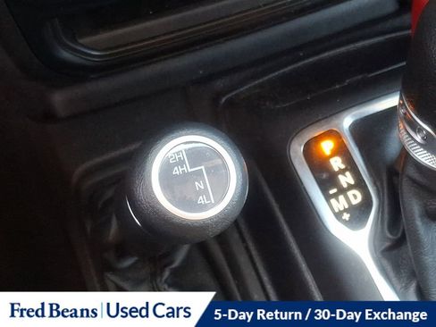 Used 2023 Jeep Gladiator Sport AWD/4WD image 26