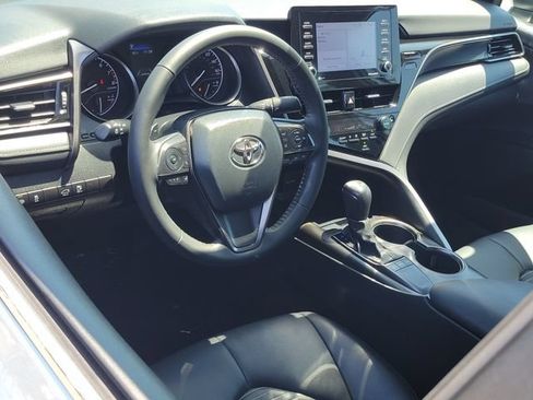 Used 2024 Toyota Camry SE FWD image 5