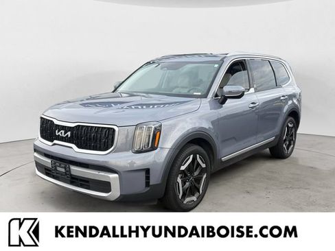 Used 2024 Kia Telluride EX w/ EX Captain's Chair Package FWD image 1