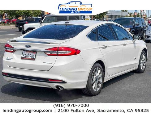 Used 2017 Ford Fusion Energi Titanium FWD image 4