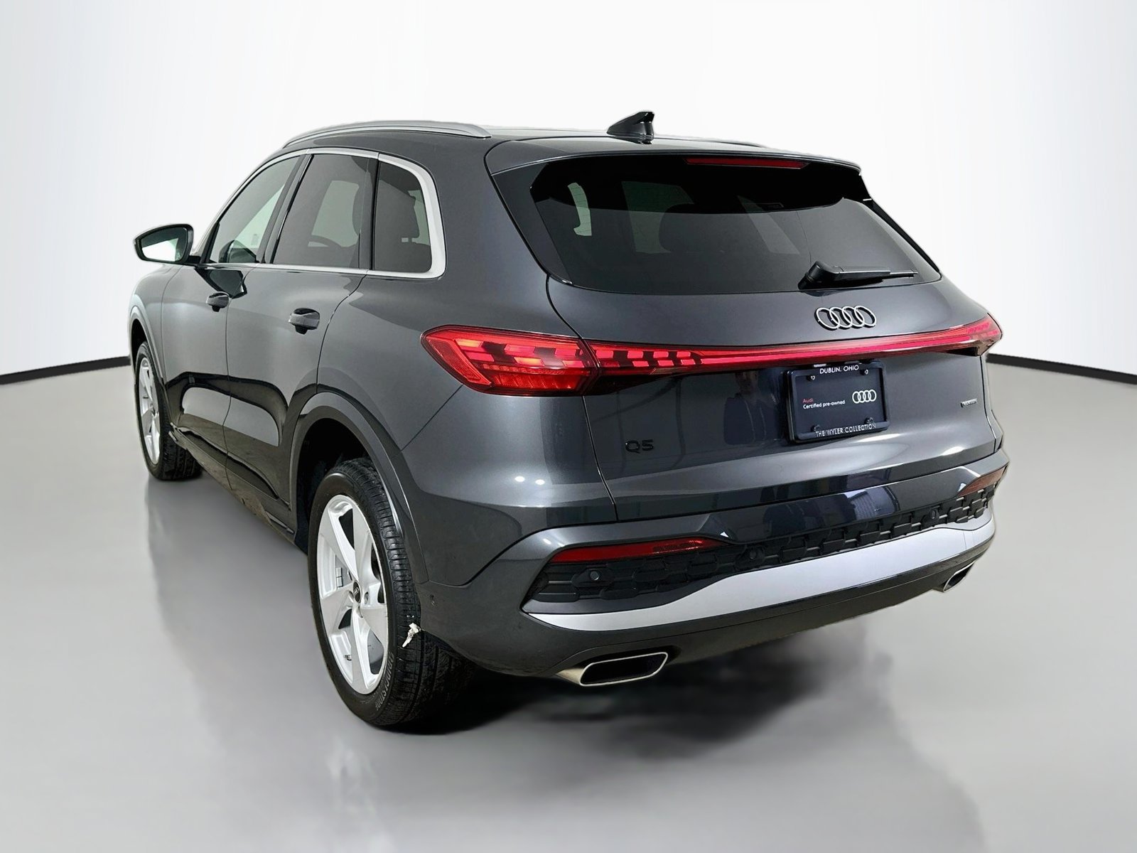 Certified 2025 Audi Q5 Premium Plus w/ Premium Plus AWD/4WD image 7