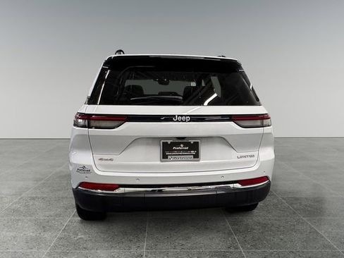 Used 2024 Jeep Grand Cherokee Limited image 23