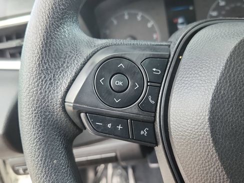 Used 2025 Toyota Corolla LE FWD image 20