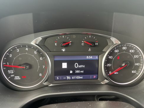Used 2023 GMC Acadia SLT FWD image 11