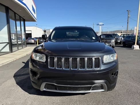 Used 2013 Jeep Grand Cherokee Laredo RWD image 2