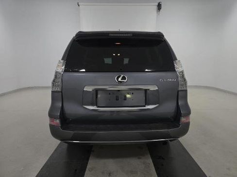 Used 2023 Lexus GX 460 Premium w/ Premium Package image 5