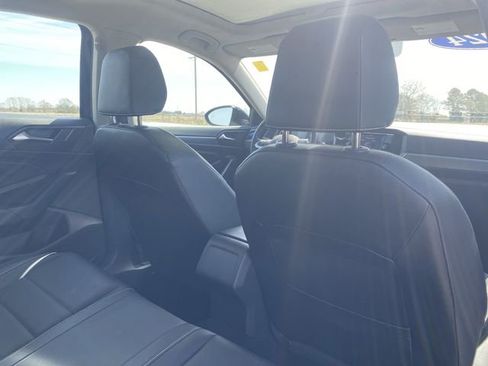 Used 2024 Volkswagen Jetta SE image 17