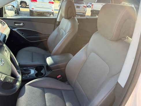 Used 2019 Hyundai Santa Fe XL image 10