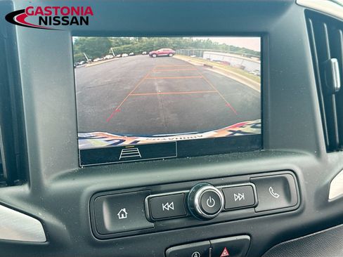 Used 2024 GMC Terrain SLE AWD/4WD image 15