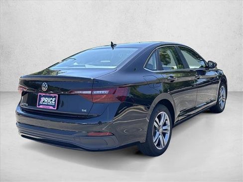 Used 2024 Volkswagen Jetta SE FWD image 5