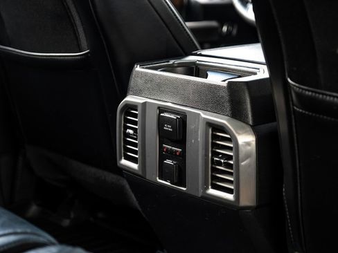 Used 2015 Ford F150 Platinum w/ Equipment Group 701A Luxury AWD/4WD image 44