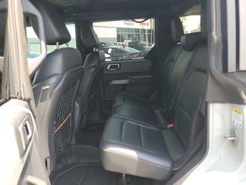 Used 2022 Ford Bronco Badlands AWD/4WD image 9