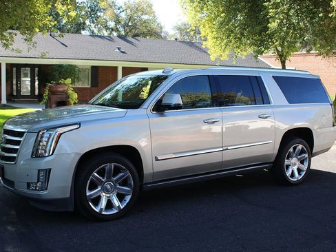 Used 2015 Cadillac Escalade ESV Premium image 63