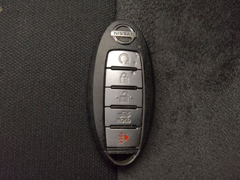 Used 2023 Nissan Sentra SR w/ Trunk Package FWD image 32