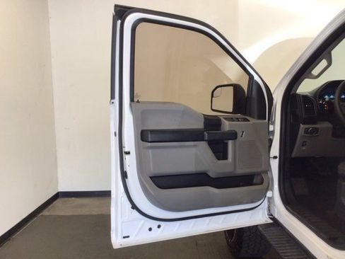 Used 2018 Ford F150 XL w/ Equipment Group 101A Mid AWD/4WD image 11