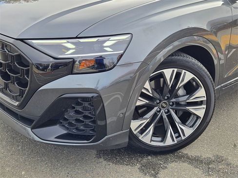 Certified 2024 Audi Q8 Prestige image 9