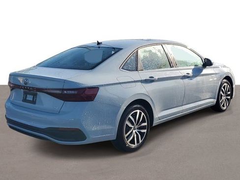 New 2026 Volkswagen Jetta SE FWD image 4
