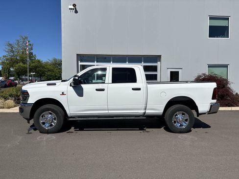 New 2026 RAM 2500 Tradesman AWD/4WD image 2
