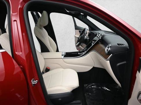 Certified 2026 Mercedes-Benz GLC 300 4MATIC image 29