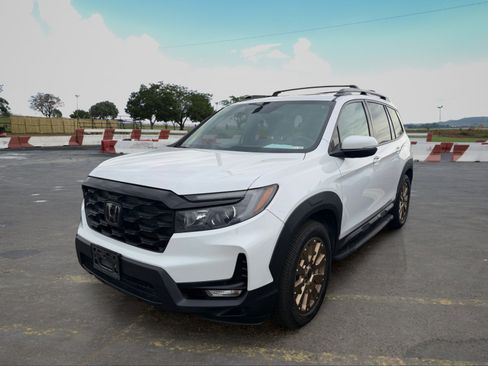 Used 2022 Honda Passport EX-L image 5