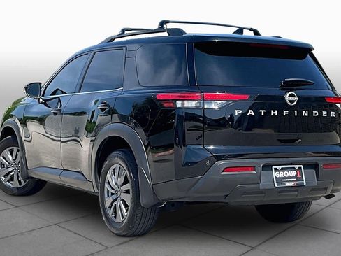 Used 2025 Nissan Pathfinder SV FWD image 12