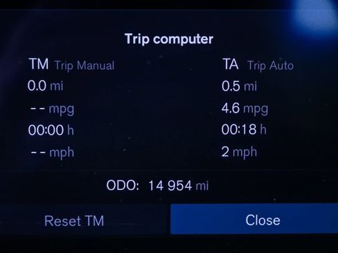 Certified 2023 Volvo XC60 B5 Ultimate w/ Climate Package image 14