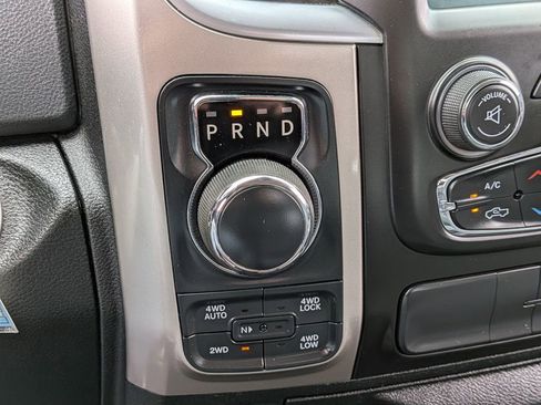 Used 2019 RAM 1500 Big Horn image 24