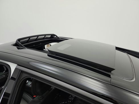 Used 2025 Jeep Wagoneer S Launch Edition AWD/4WD image 11