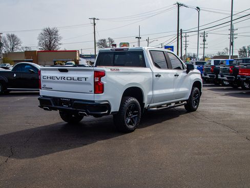 Used 2021 Chevrolet Silverado 1500 LT Trail Boss w/ Convenience Package II AWD/4WD image 7