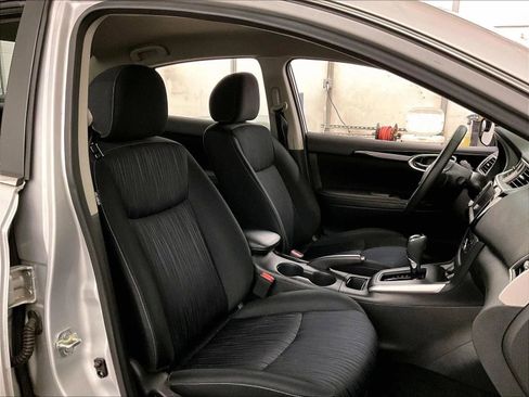 Used 2019 Nissan Sentra SV FWD image 7