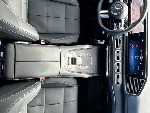 Used 2026 Mercedes-Benz GLS 580 4MATIC image 21